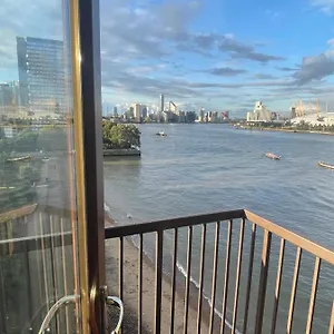  Apartment Modern Duplex With Great Views Of The River Thames